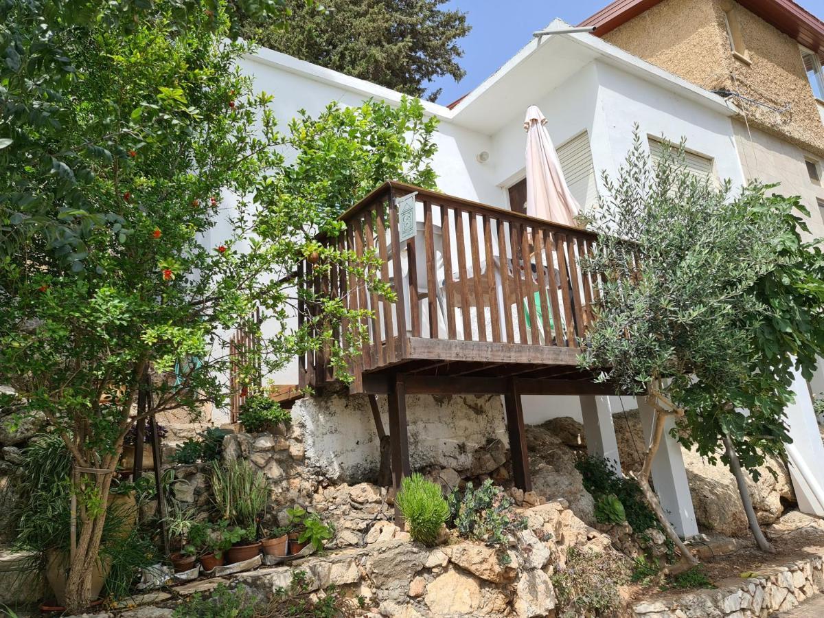 The Artist'S House Overlooking The Bay Of Haifa Esterno foto